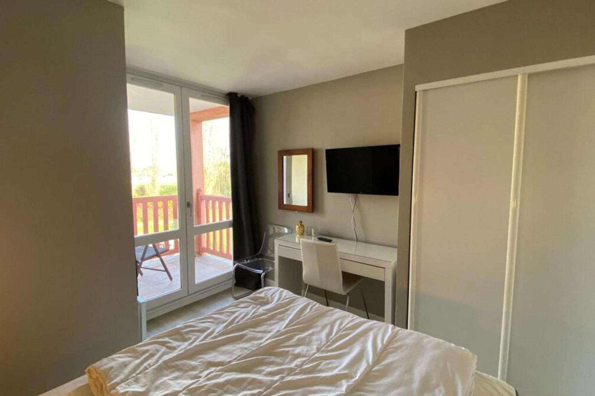 Very Nice 6 Person Apart With Swimming Pool Tennis Court And Car Park 202 Le Touquet Екстер'єр фото